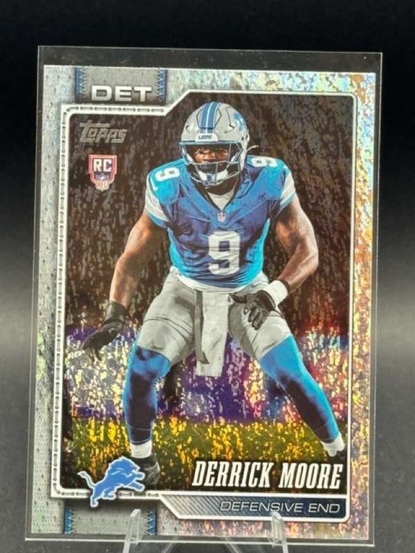 2026 Topps Flagship Sandglitter Derrick Moore #317